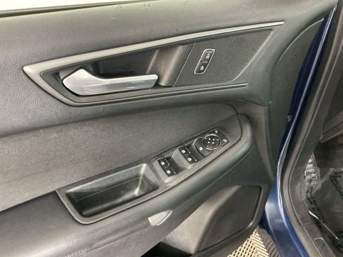 Used 2017 Ford Edge SE image 13