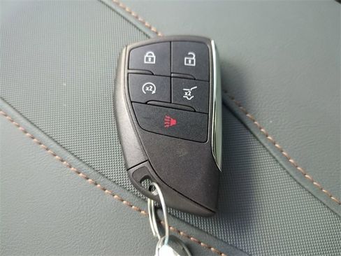 Certified 2025 GMC Acadia AT4 w/ Luxury Package image 37