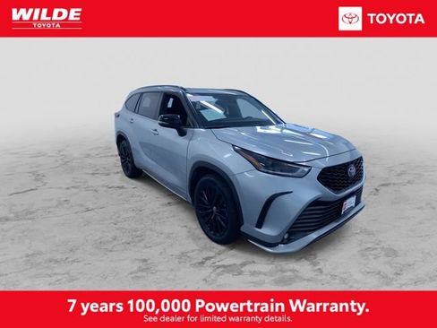 Certified 2025 Toyota Highlander XSE AWD/4WD image 3