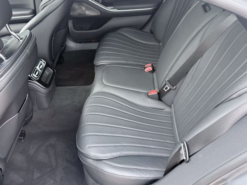 Used 2023 Mercedes-Benz S 500 4MATIC w/ AMG Line image 35