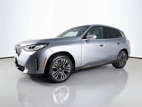 Used 2025 BMW X3 xDrive30i w/ Convenience Package image 3