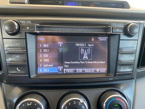 Used 2014 Toyota RAV4 LE FWD image 16