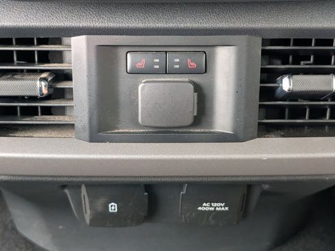 Used 2023 Ford F150 Lariat w/ Equipment Group 502A High AWD/4WD image 33