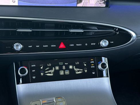 New 2026 Genesis GV70 2.5T Advanced AWD/4WD image 21