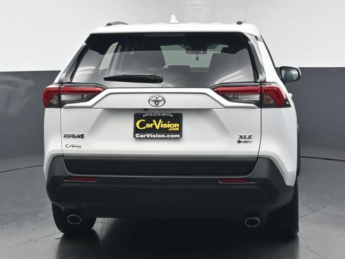 Used 2025 Toyota RAV4 XLE AWD/4WD image 4
