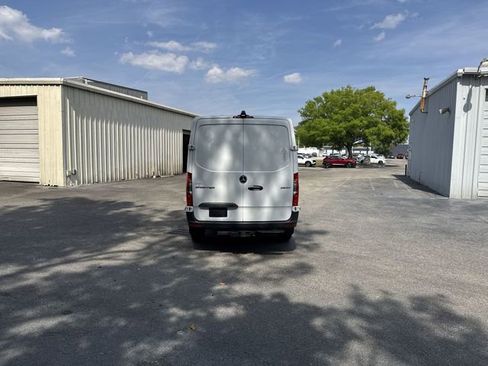 Used 2025 Mercedes-Benz Sprinter 2500 image 6