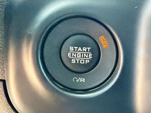 Used 2022 Jeep Wrangler Unlimited Rubicon w/ Dual Top Group AWD/4WD image 34