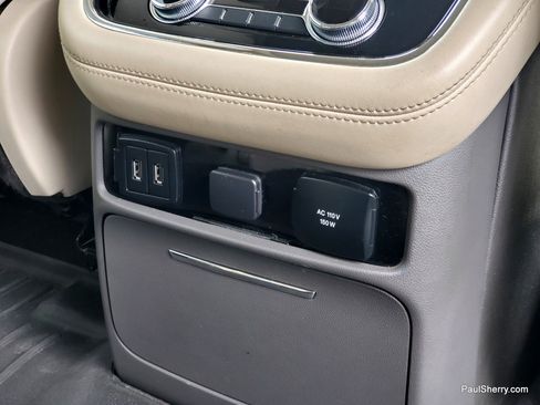 Used 2019 Lincoln Navigator Reserve AWD/4WD image 25