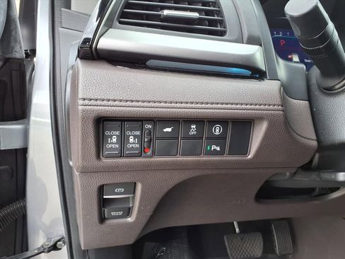 Used 2022 Honda Odyssey Touring image 22
