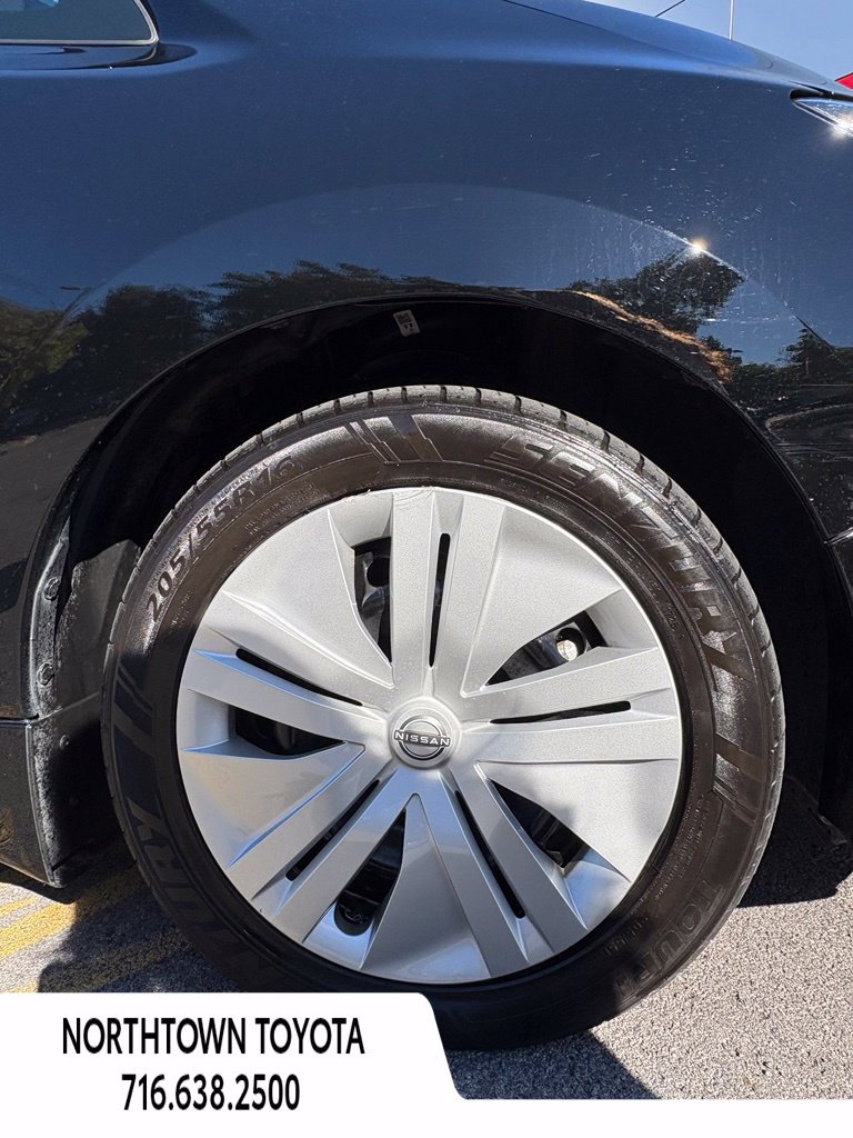 Used 2025 Nissan Leaf S FWD image 13
