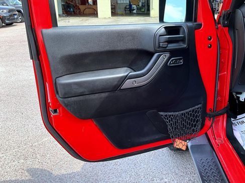 Used 2015 Jeep Wrangler Unlimited Sport w/ Quick Order Package 24S image 10