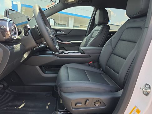New 2027 Chevrolet Equinox LT w/ Convenience Package II FWD image 10