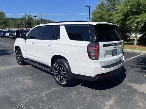 Used 2024 Chevrolet Tahoe Z71 w/ Luxury Package AWD/4WD image 4