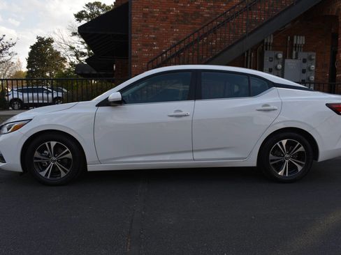 Used 2023 Nissan Sentra SV image 4
