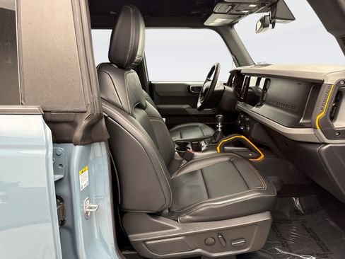 Used 2023 Ford Bronco Badlands image 18