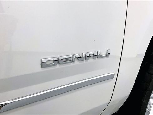 Used 2020 GMC Yukon Denali AWD/4WD image 38