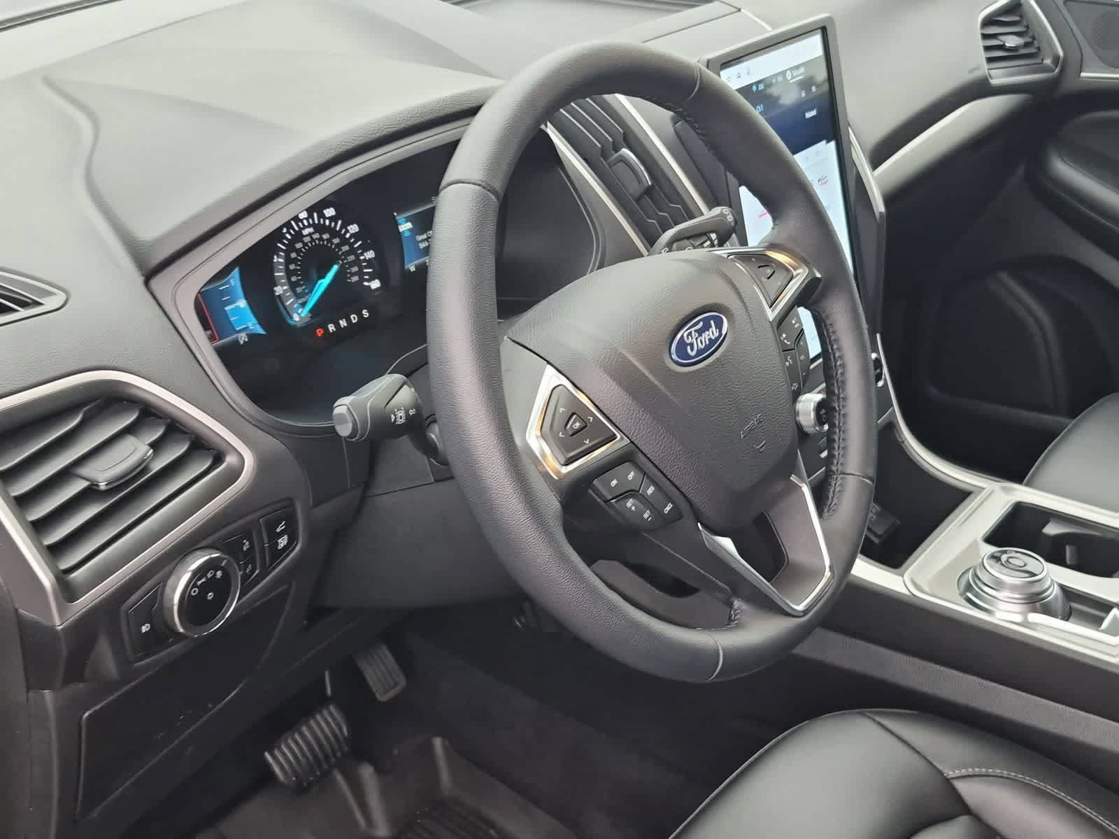 Used 2024 Ford Edge SEL w/ Convenience Package AWD/4WD image 10