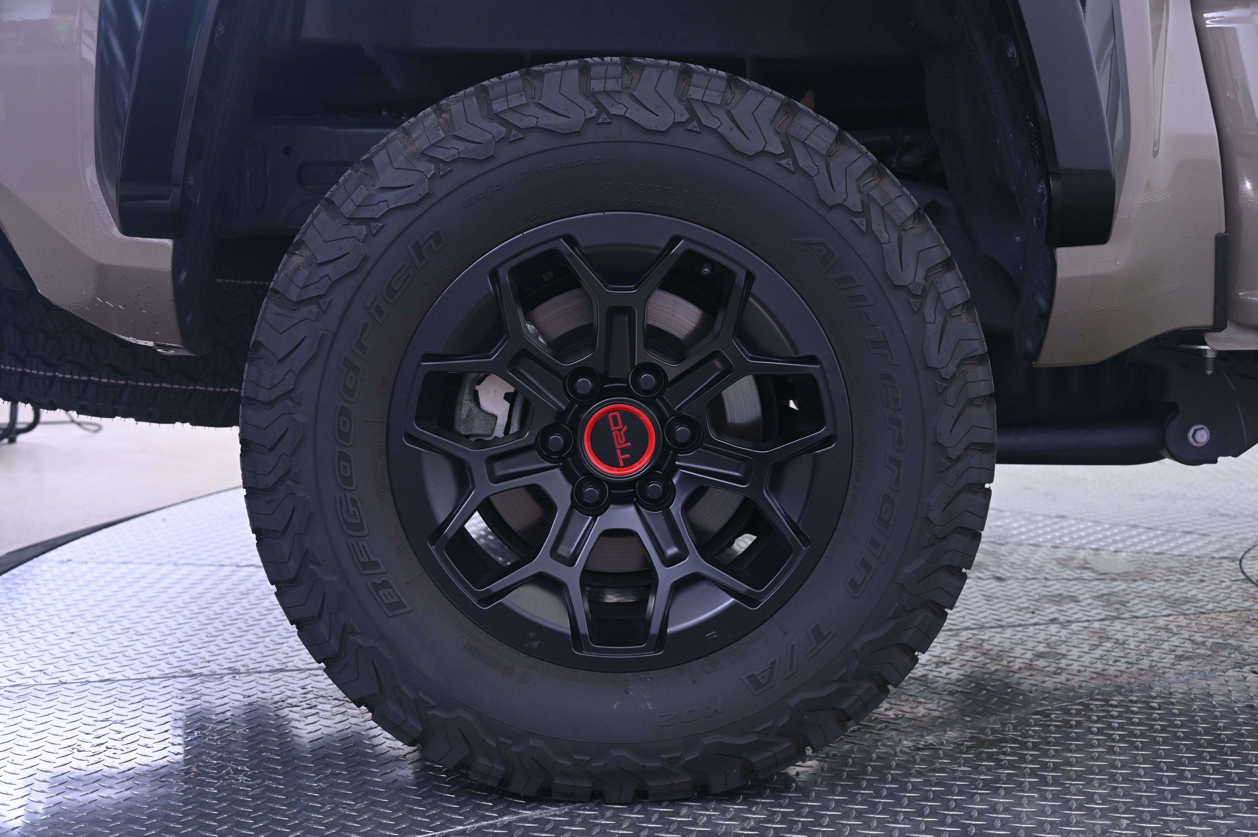 Used 2025 Toyota Tacoma TRD Pro AWD/4WD image 13