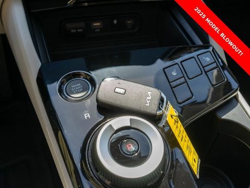New 2025 Kia Sportage EX image 26