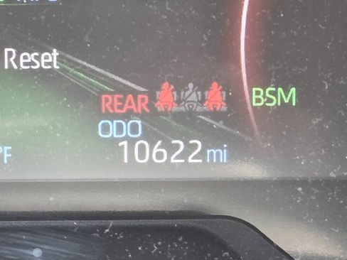 Used 2025 Toyota RAV4 XLE FWD image 11
