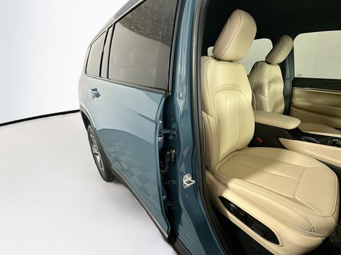 Used 2026 Jeep Grand Cherokee L Limited RWD image 28