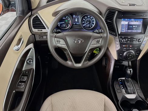 Used 2017 Hyundai Santa Fe Sport image 16