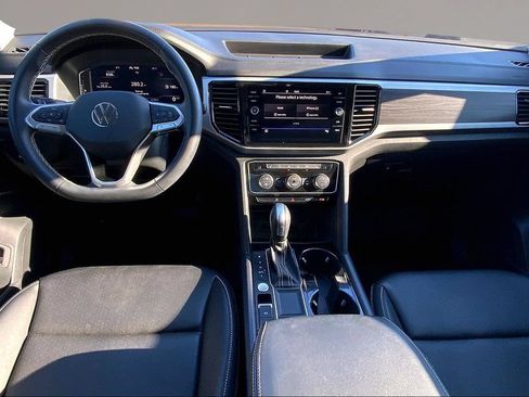 Certified 2023 Volkswagen Atlas SE FWD image 16