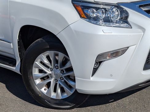 Used 2019 Lexus GX 460 Premium w/ Premium Package AWD/4WD image 11