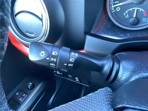 Used 2020 Toyota Tacoma TRD Sport image 23