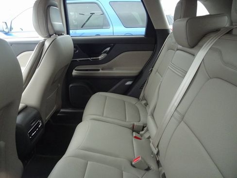 Used 2024 Lincoln Corsair Reserve w/ Equipment Group 202A image 16