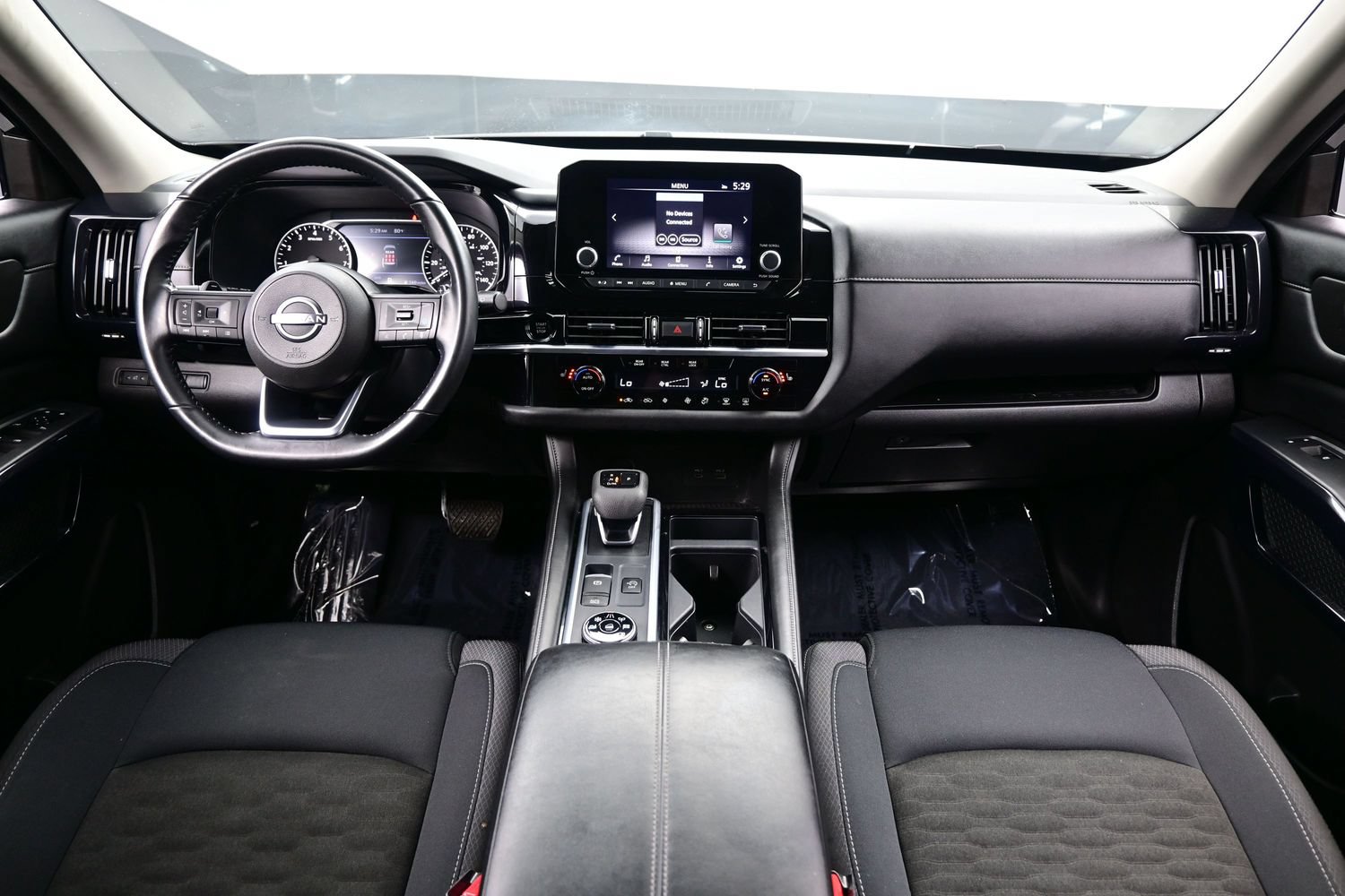 Used 2025 Nissan Pathfinder SV AWD/4WD image 19