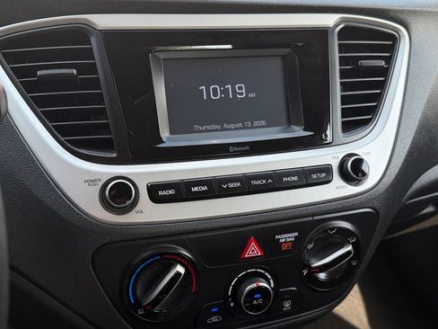Used 2021 Hyundai Accent SE FWD image 25
