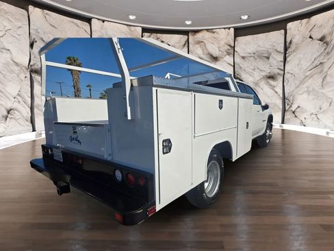 Used 2025 Chevrolet Silverado 3500 LT w/ Convenience Package image 6