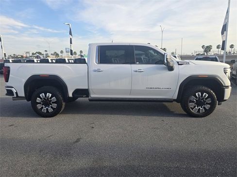 Used 2024 GMC Sierra 3500 Denali w/ Denali Reserve Package image 4