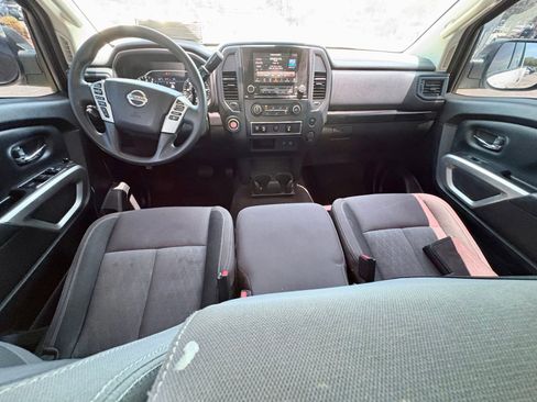 Used 2022 Nissan Titan SV RWD image 10