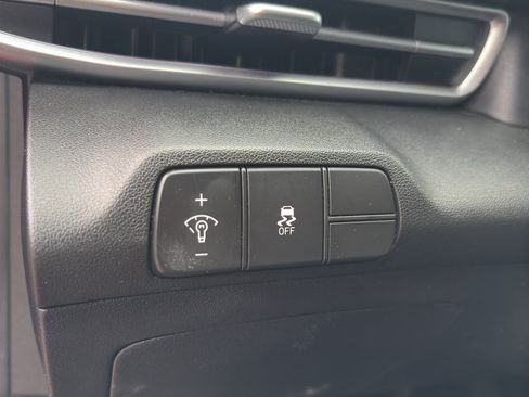 Used 2024 Hyundai Elantra SEL FWD image 24