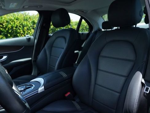 Used 2019 Mercedes-Benz C 300 Sedan image 9