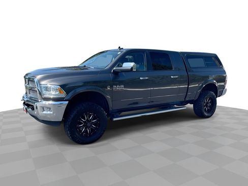 Used 2018 RAM 2500 Laramie w/ Cold Weather Group AWD/4WD image 1