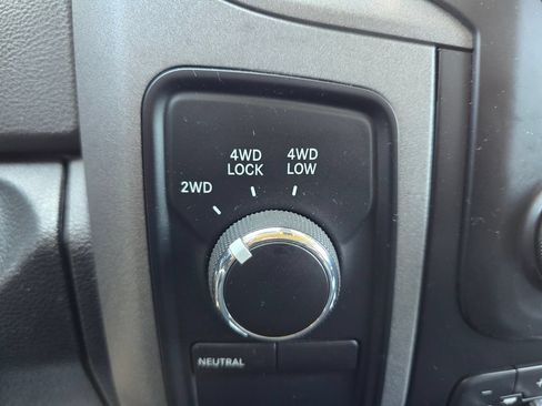 Used 2018 RAM 1500 Express w/ Express Value Package AWD/4WD image 17