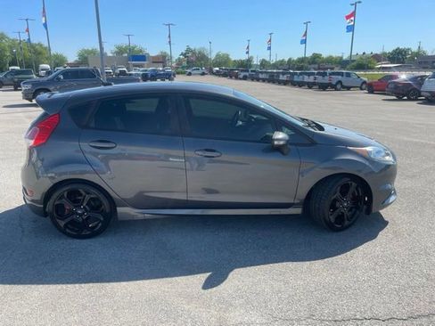 Used 2018 Ford Fiesta ST FWD image 11
