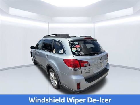 Used 2013 Subaru Outback 2.5i Premium AWD/4WD image 9