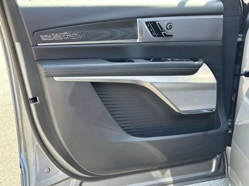 Certified 2026 Cadillac Vistiq Platinum w/ LPO, Floor Liner Package AWD/4WD image 29
