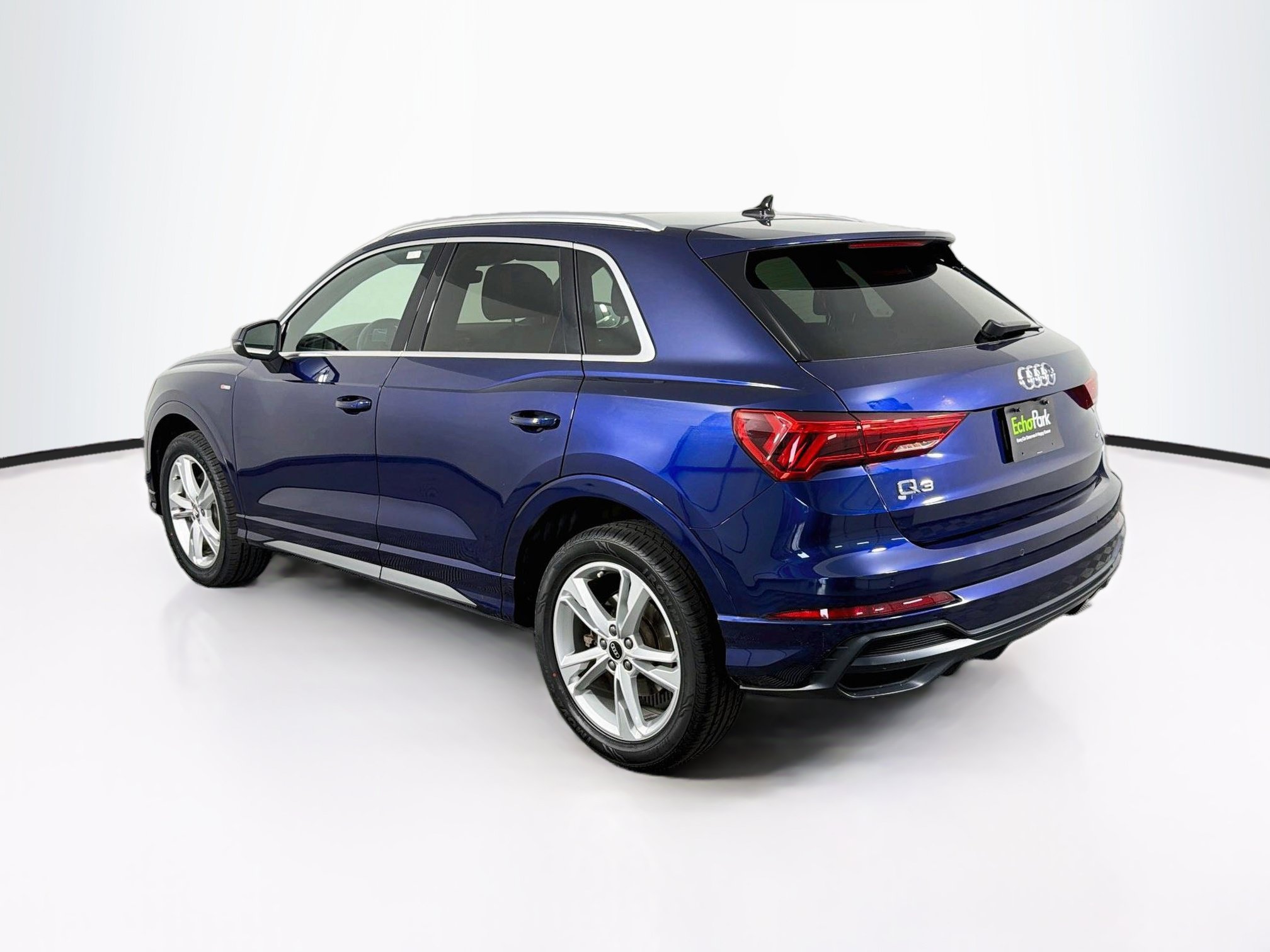 Used 2021 Audi Q3 2.0T Premium w/ Convenience Package AWD/4WD image 5