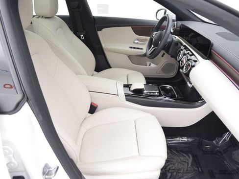 Used 2023 Mercedes-Benz CLA 250 image 16