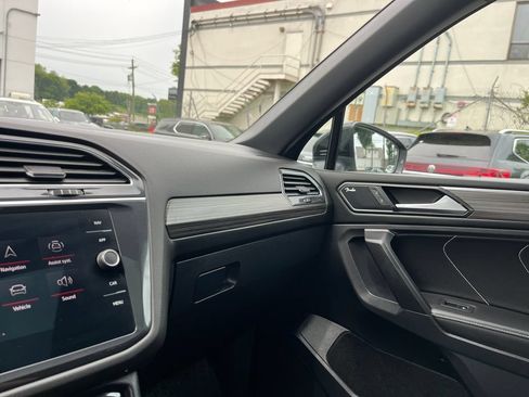 Used 2023 Volkswagen Tiguan SEL R-Line AWD/4WD image 19