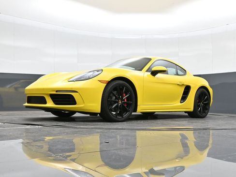 Certified 2024 Porsche 718 Cayman S w/ Premium Package image 34
