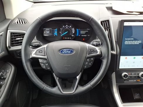 Certified 2024 Ford Edge SEL w/ Convenience Package AWD/4WD image 11