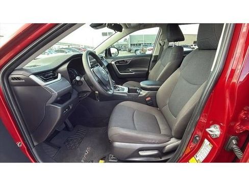 Used 2024 Toyota RAV4 LE AWD/4WD image 11