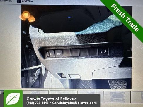Used 2023 Toyota RAV4 XSE AWD/4WD image 16