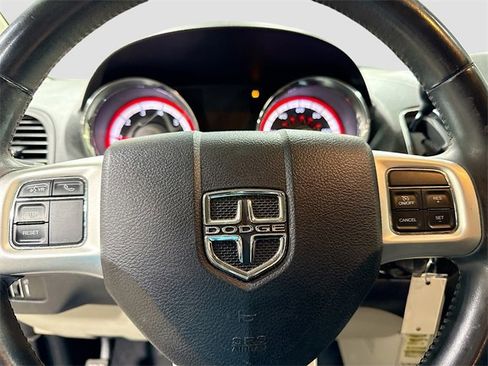 Used 2016 Dodge Grand Caravan SE w/ Quick Order Package 29E SE image 11